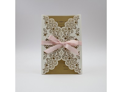 Greeting card with bowknot