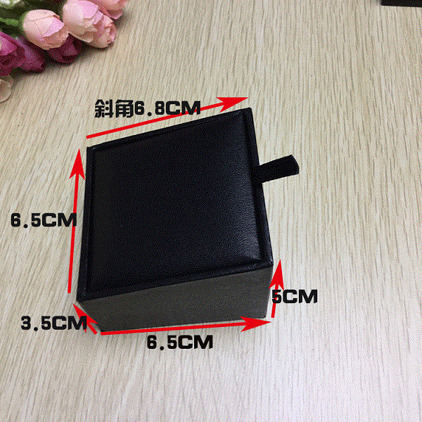 Slanting cufflink box